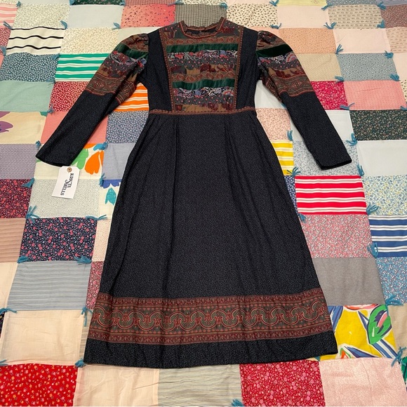 1970’s Vicki Lynn Bardon Quilted Dress - Picture 1 of 4